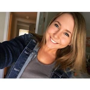 Meet your Posher, Abby